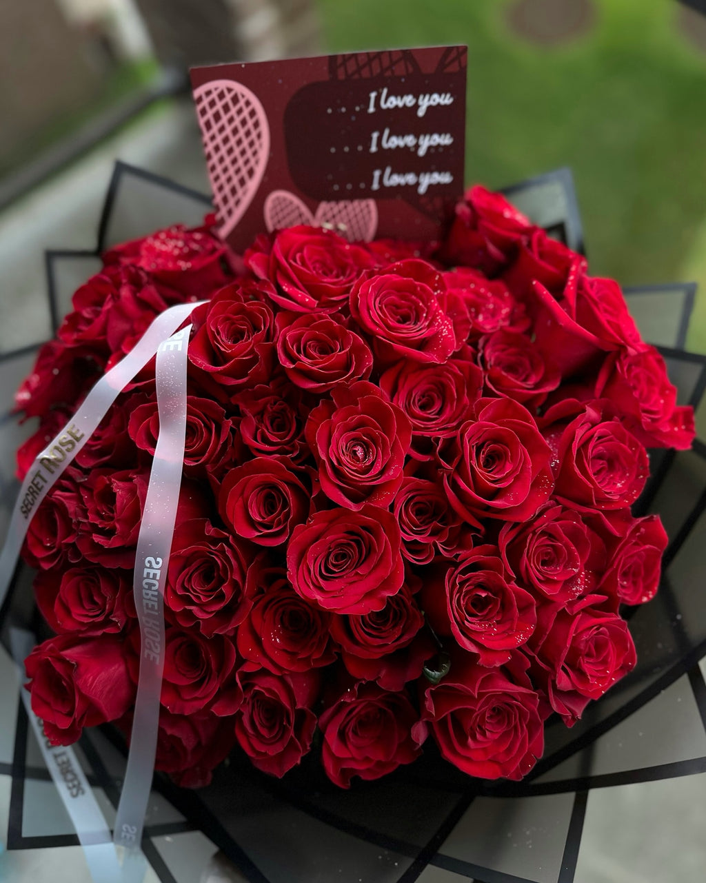 175 red roses
